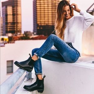 Blundstone 1671 Chelsea Boot in Black, Size 7